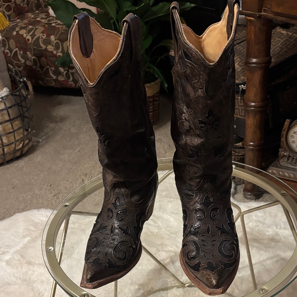 Embroidered Leather Heeled Boots - Picture 2 of 10